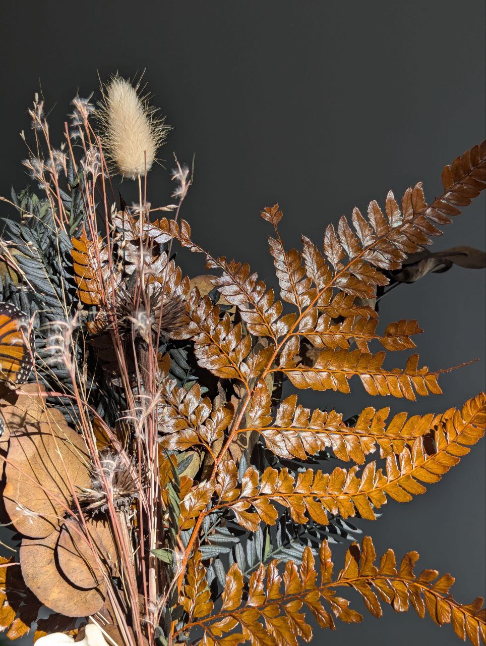 Dried floral arrangement, flower arrangement, bone decor, bone decoration, bone decorations, bone art